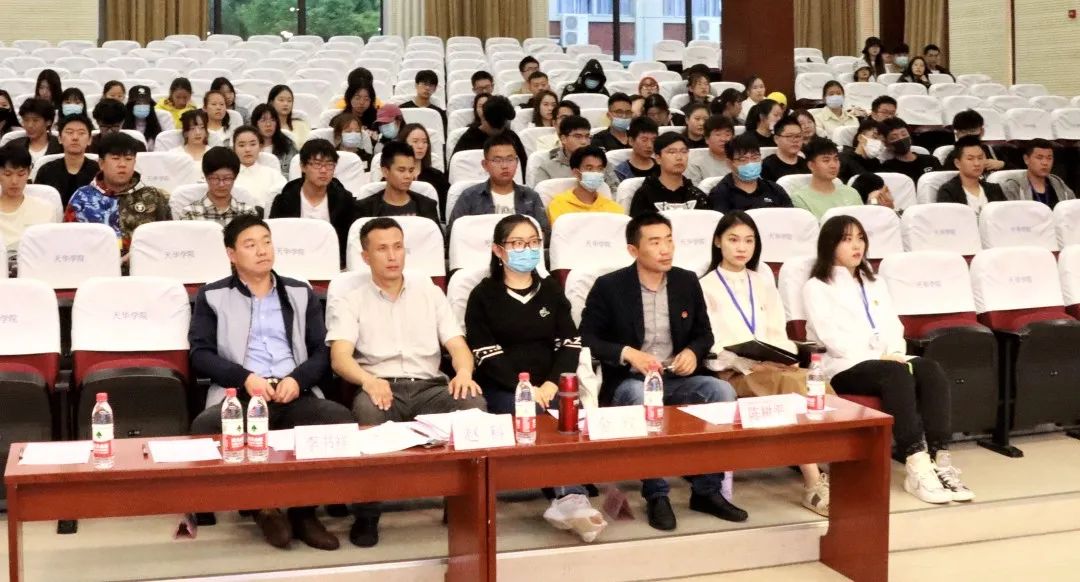 意昂新闻图片