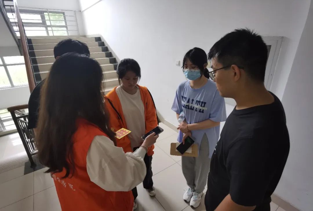 意昂风采图片
