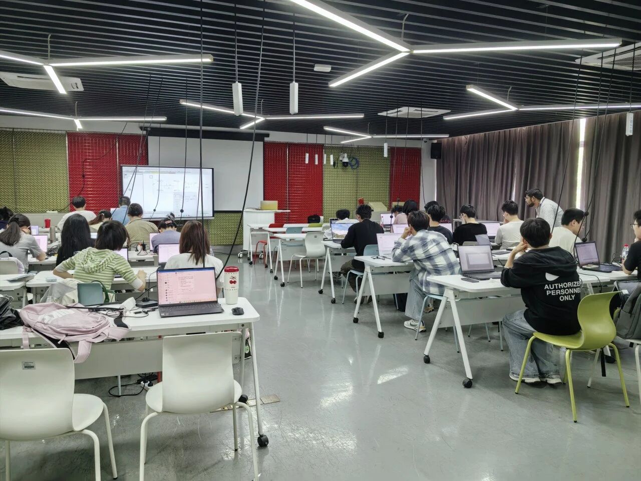 意昂手机版图片
