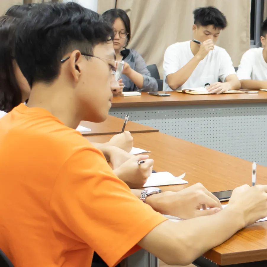 意昂新闻图片