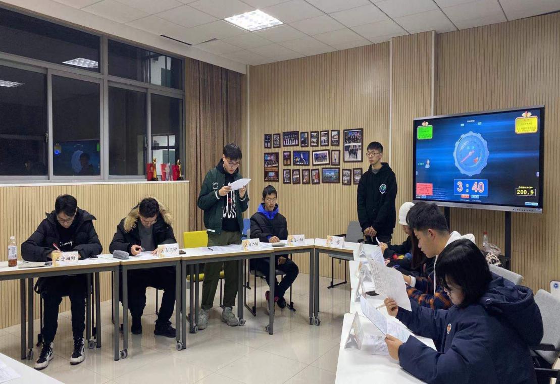 意昂报道图片