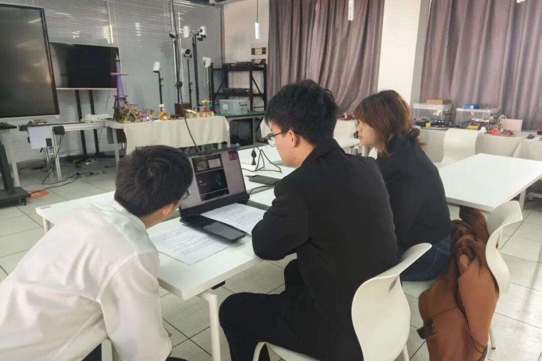 意昂app图片