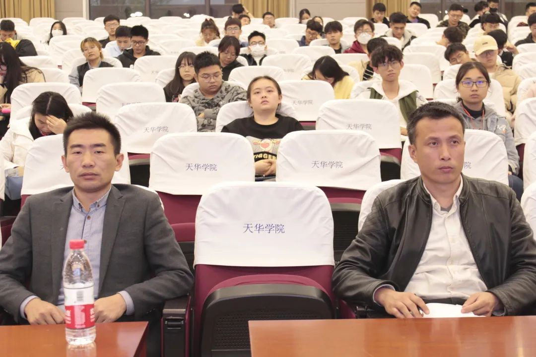 意昂报道图片