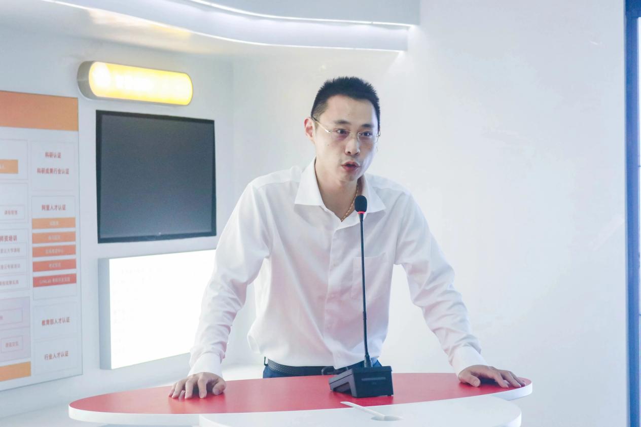 意昂激情图片