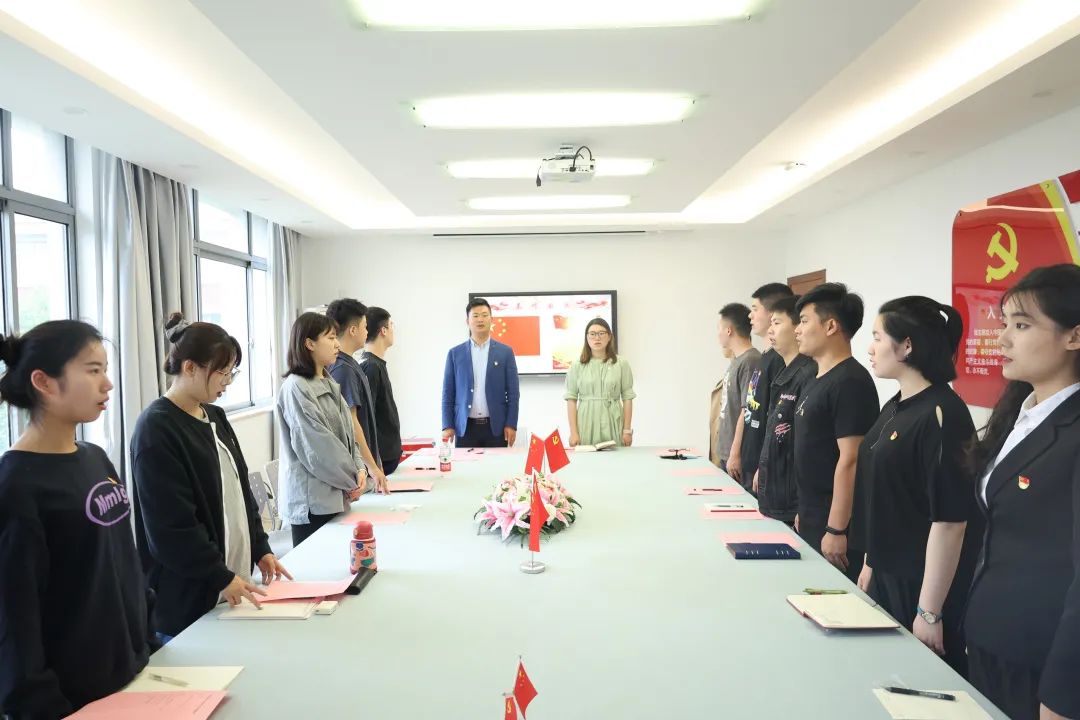 意昂杯赛图片