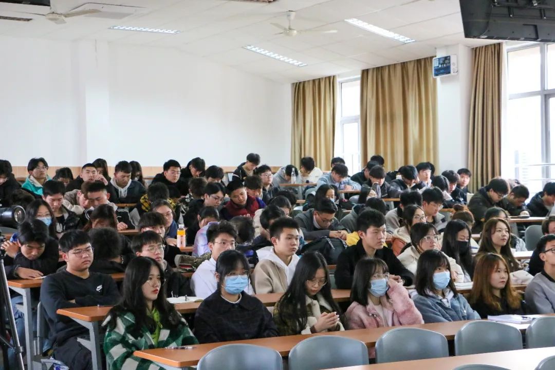 意昂风采图片