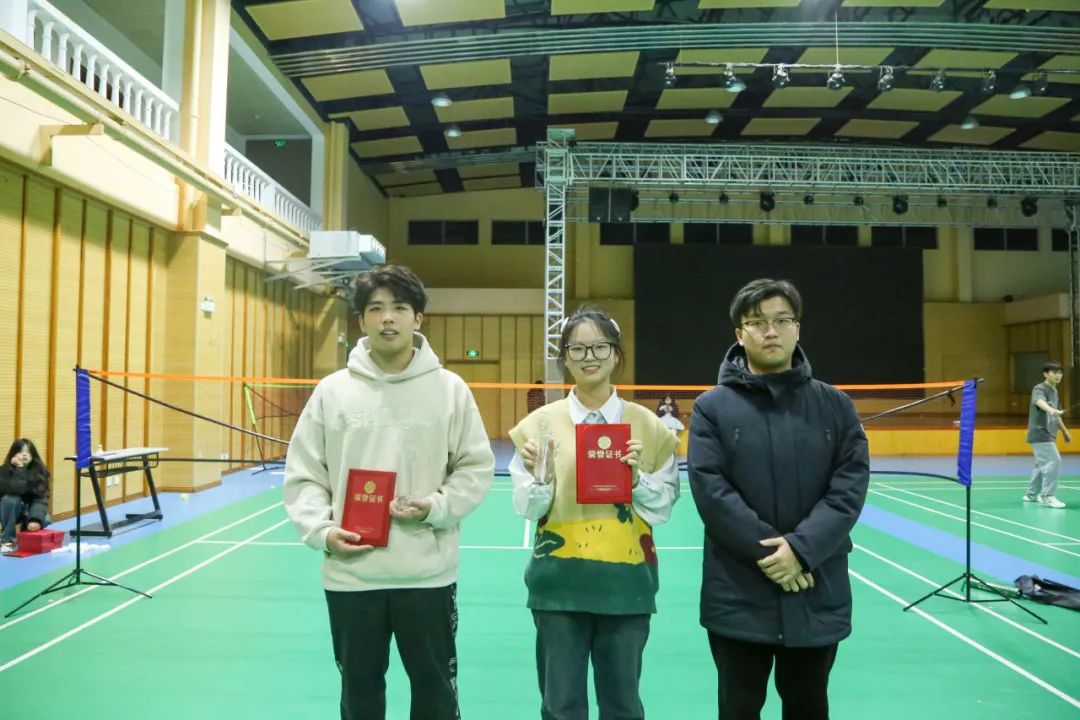 意昂风采图片