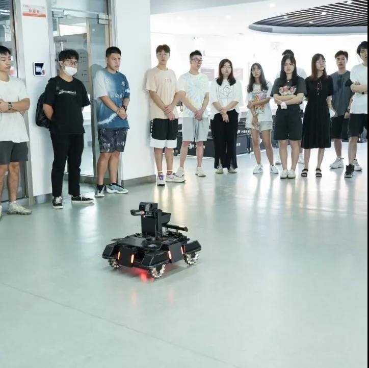 意昂新闻图片