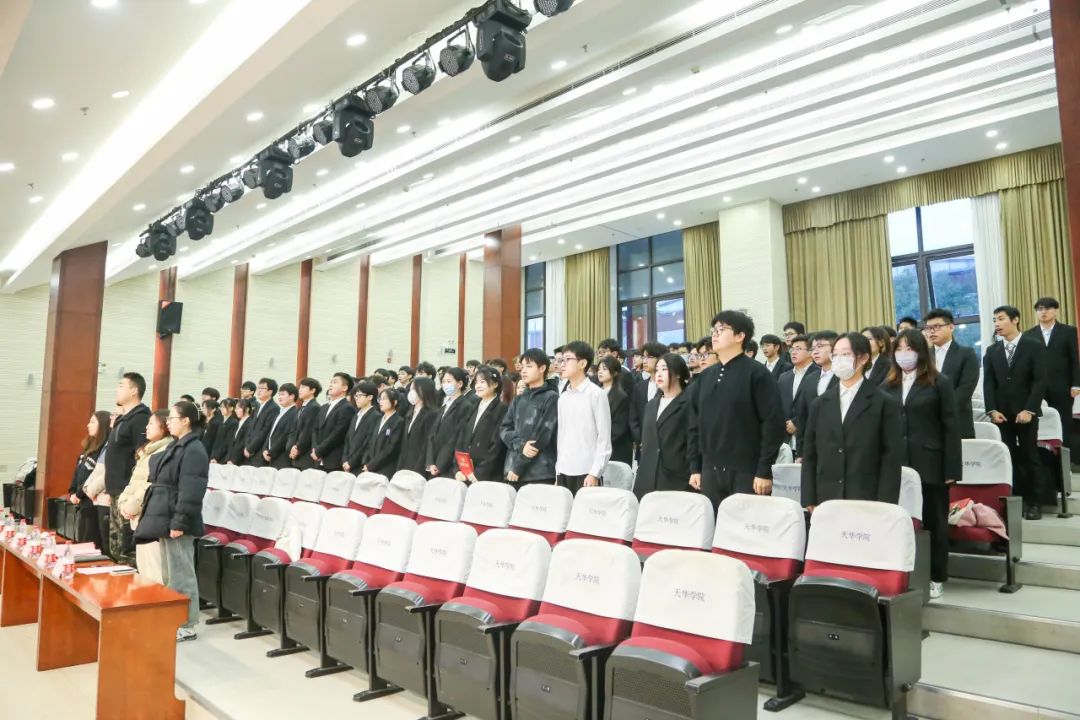 意昂app图片