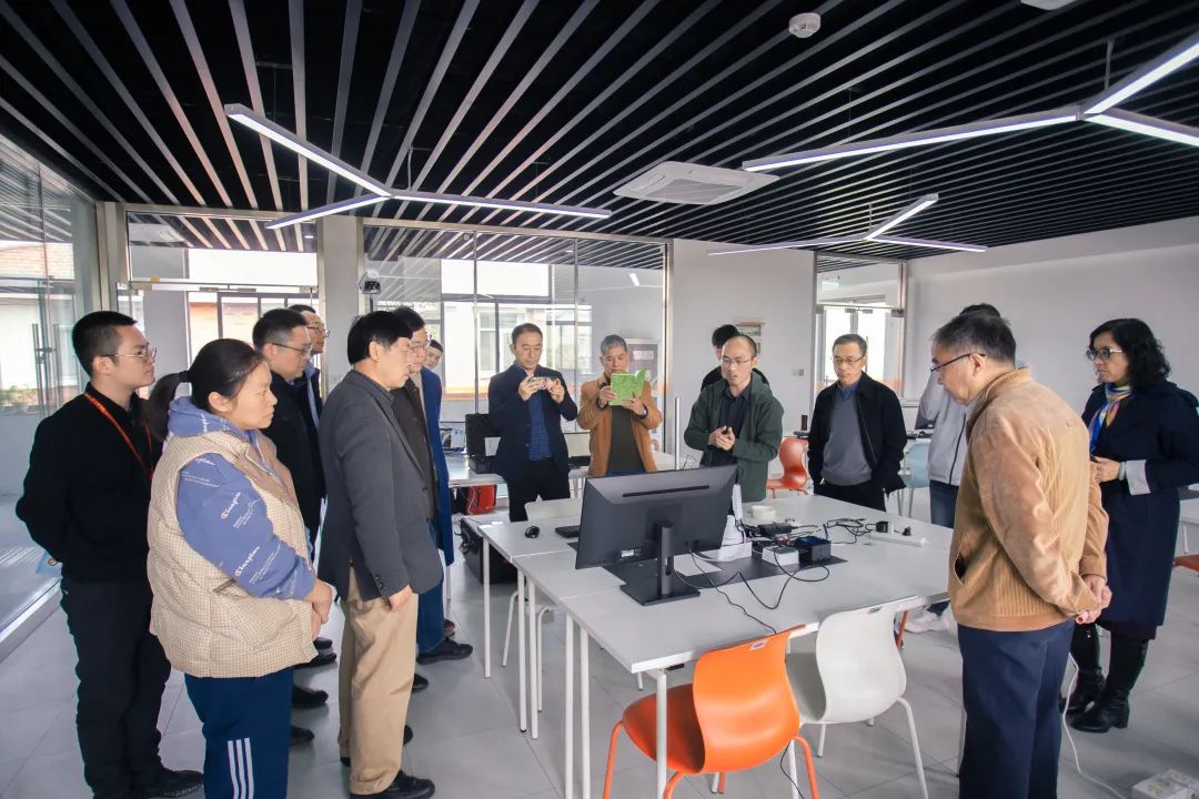 意昂报道图片