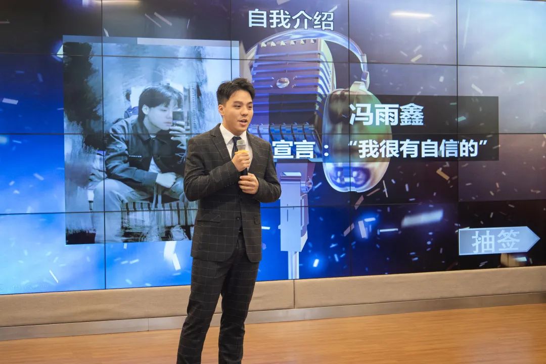 意昂报道图片