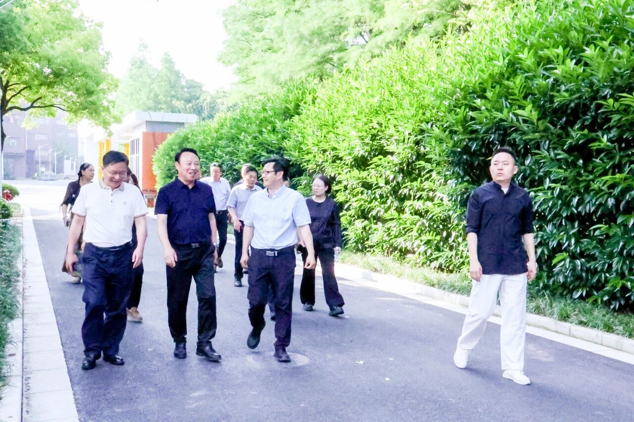 意昂下载图片