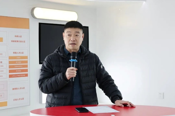 意昂风采图片