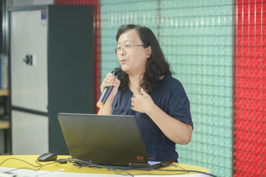 意昂激情图片