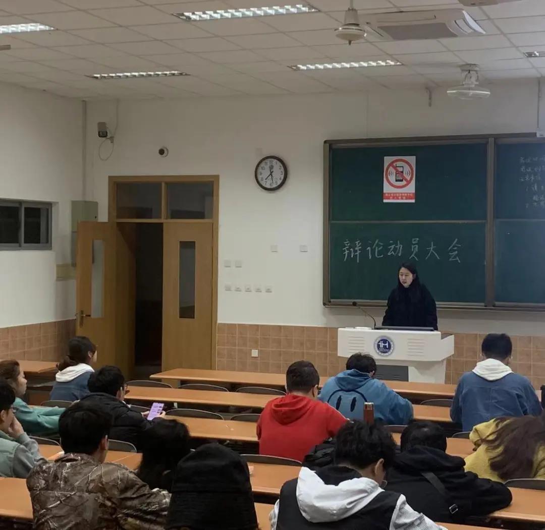 意昂报道图片