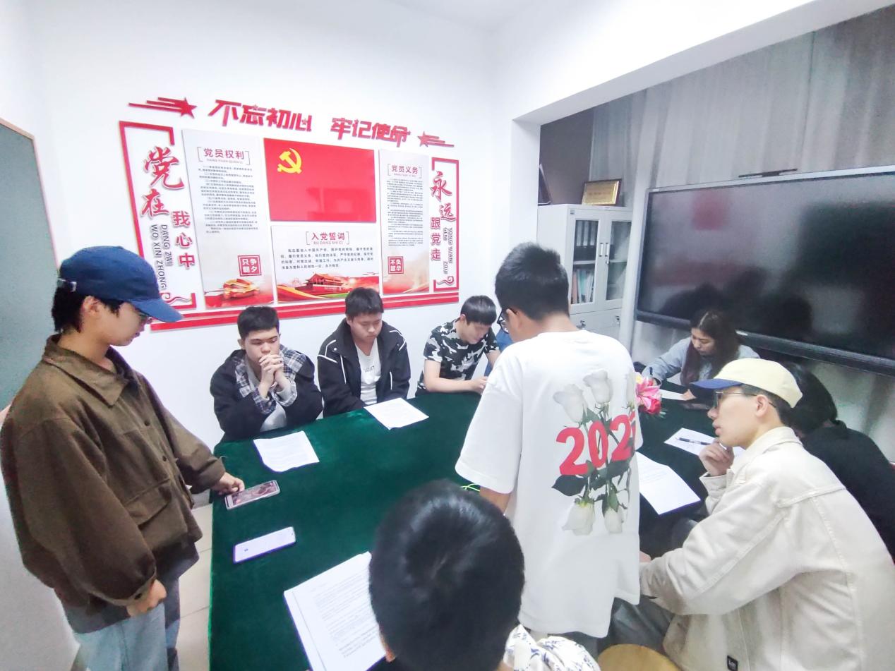意昂报道图片