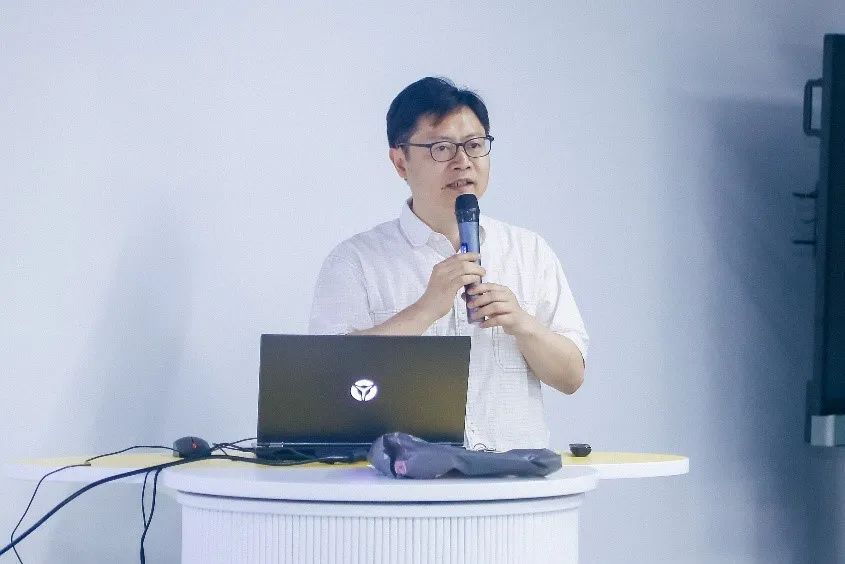 意昂动态图片