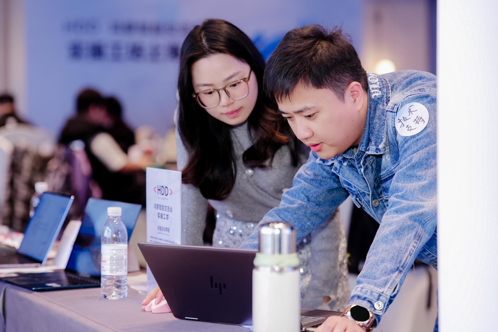 意昂风采图片