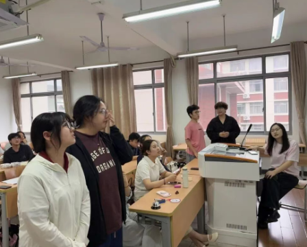 意昂手机版图片