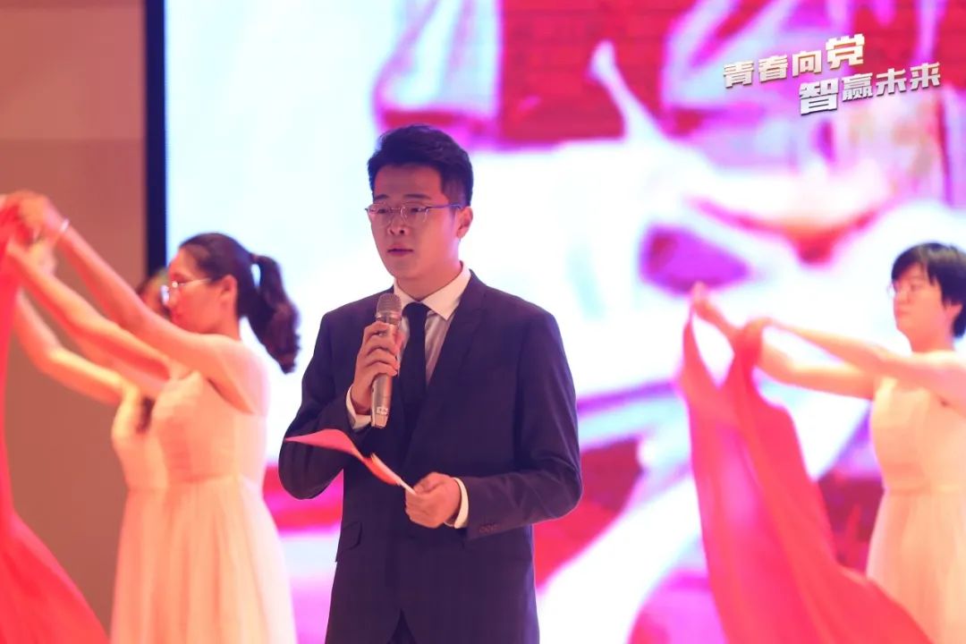 意昂报道图片