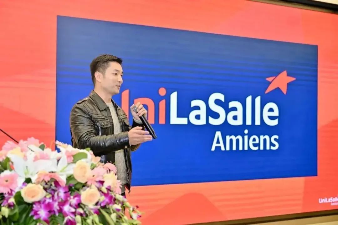 意昂下载图片