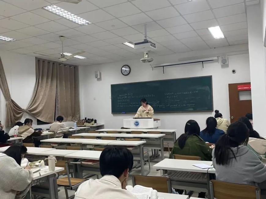 意昂报道图片