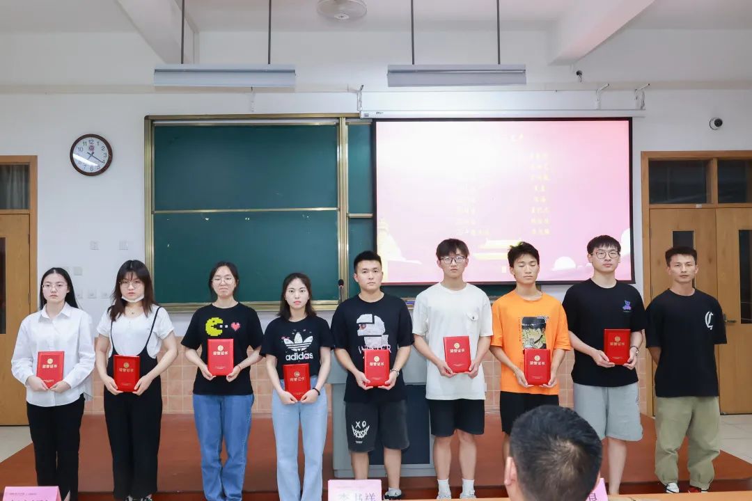 意昂精彩图片