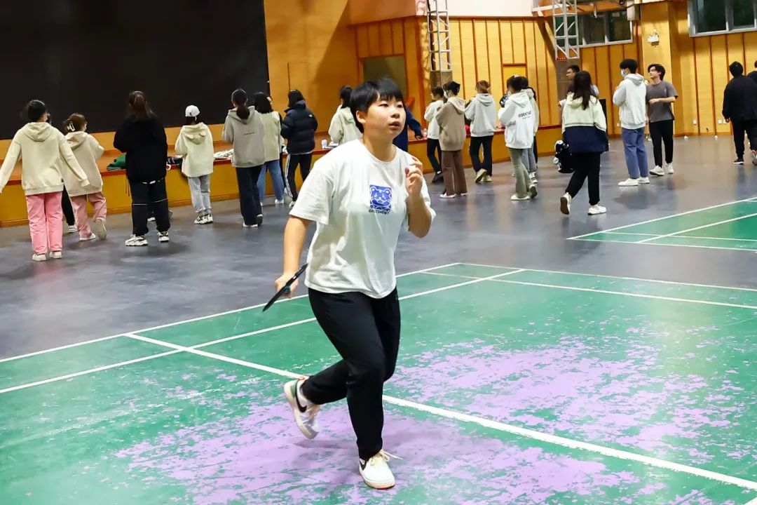 意昂报道图片