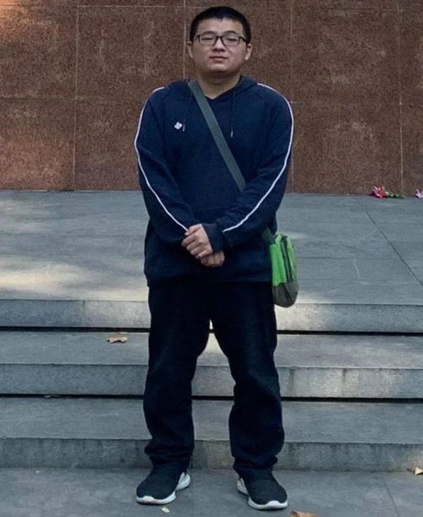 意昂报道图片