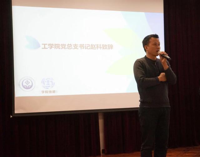 意昂报道图片