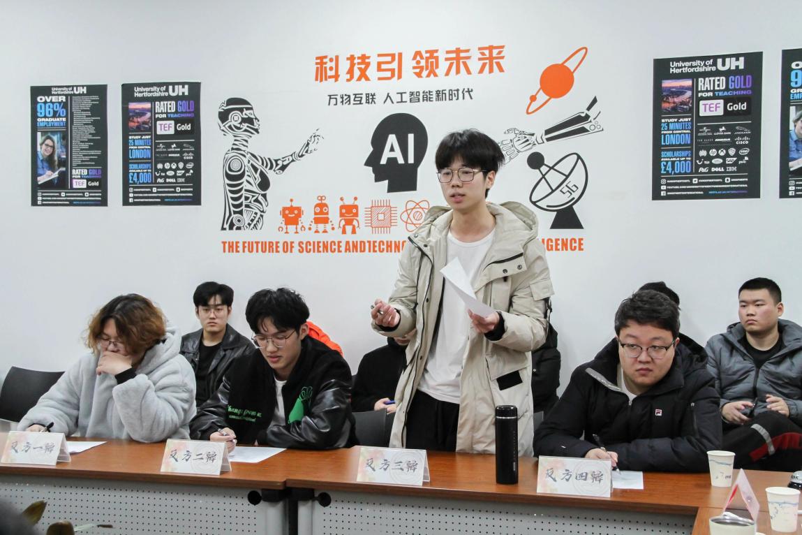 意昂报道图片