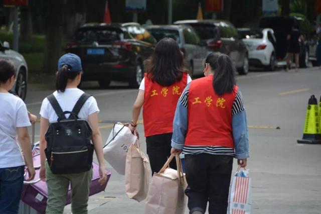 意昂精彩图片