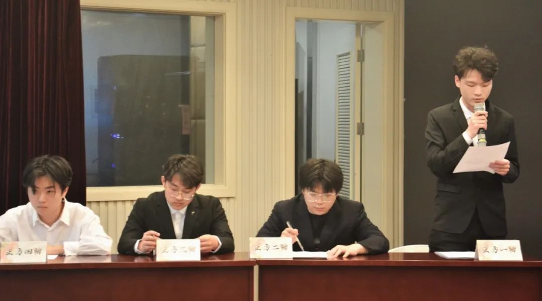 意昂报道图片