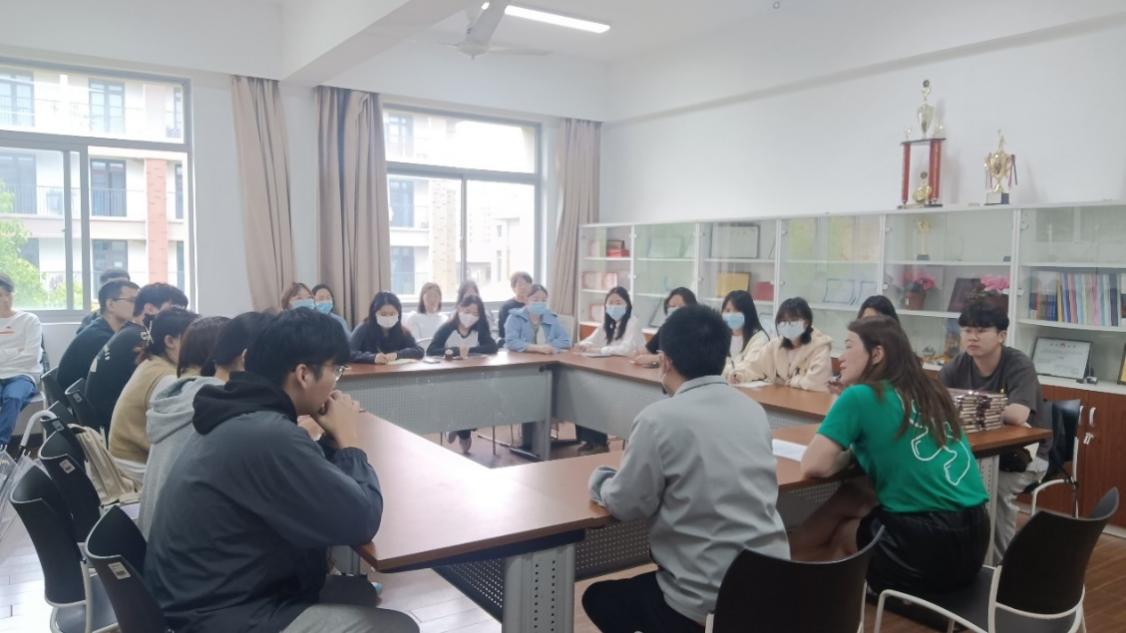 意昂新闻图片