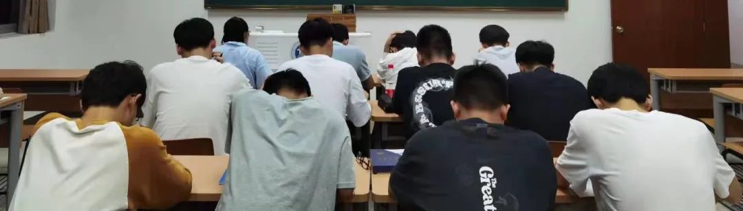 意昂杯赛图片