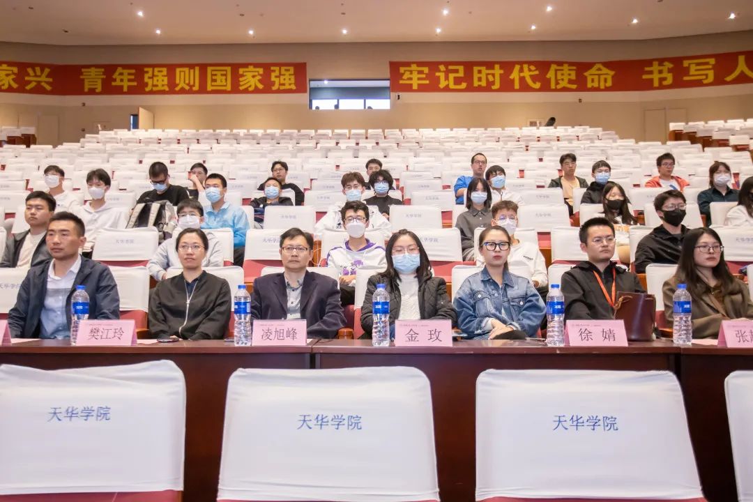 意昂报道图片